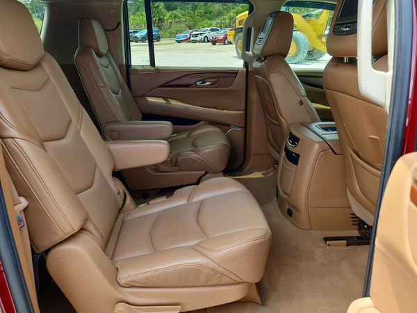 2016 CADILLAC ESCALADE ESV Platinum