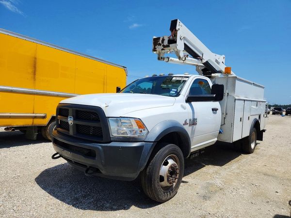 2016 RAM 5500 REG CAB CHASSIS