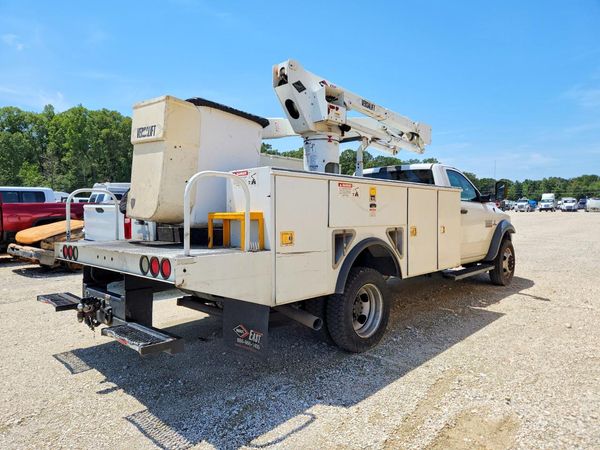 2016 RAM 5500 REG CAB CHASSIS