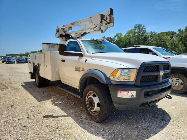2016 RAM 5500 REG CAB CHASSIS