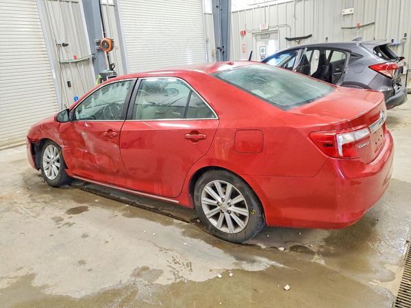 2014 TOYOTA CAMRY