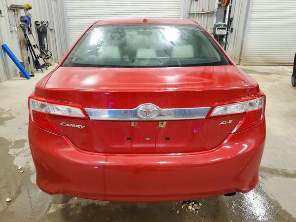 2014 TOYOTA CAMRY