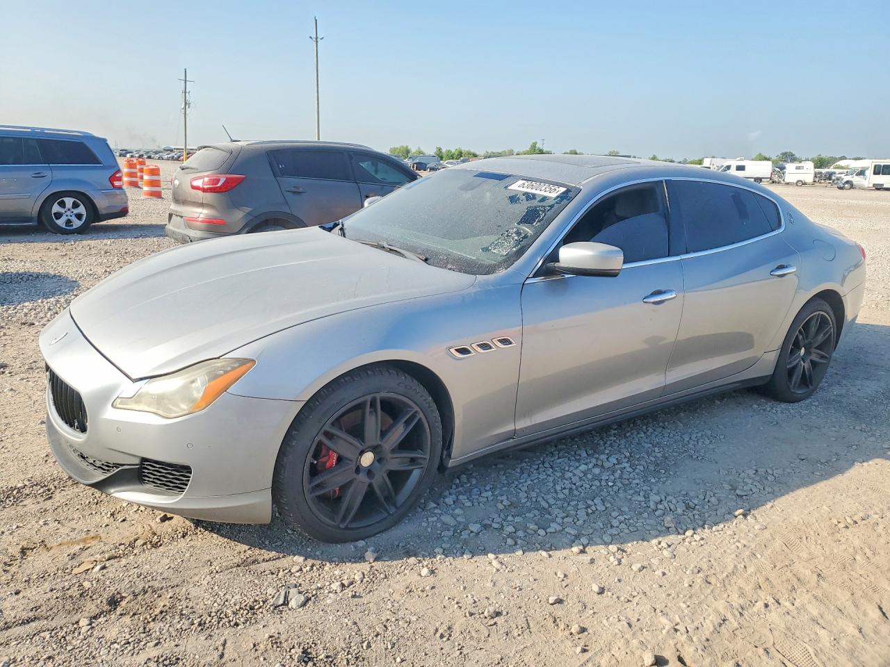 2014 MASERATI QUATTROPOR Essence — Front 3/4
