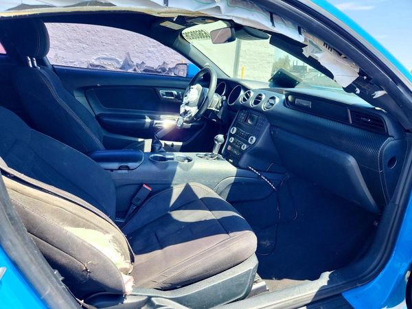 2022 FORD MUSTANG