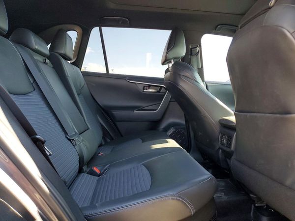 2021 TOYOTA RAV4 XSE HV
