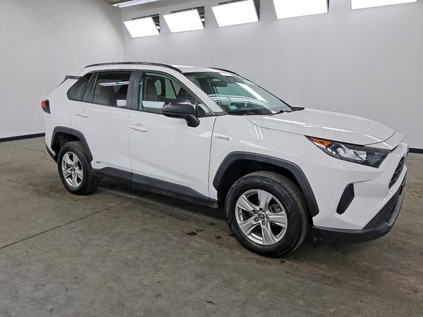 2021 TOYOTA RAV4 LE HV — Passenger 3/4