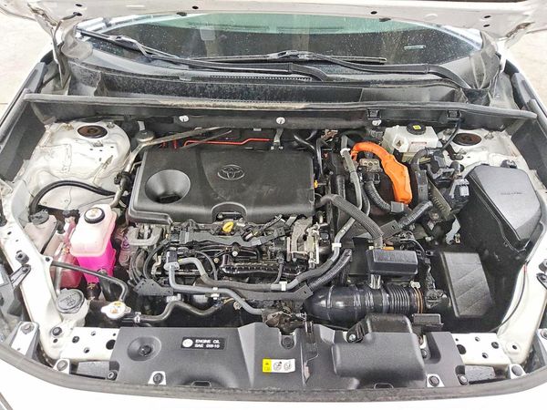 2021 TOYOTA RAV4 LE HV — Engine bay
