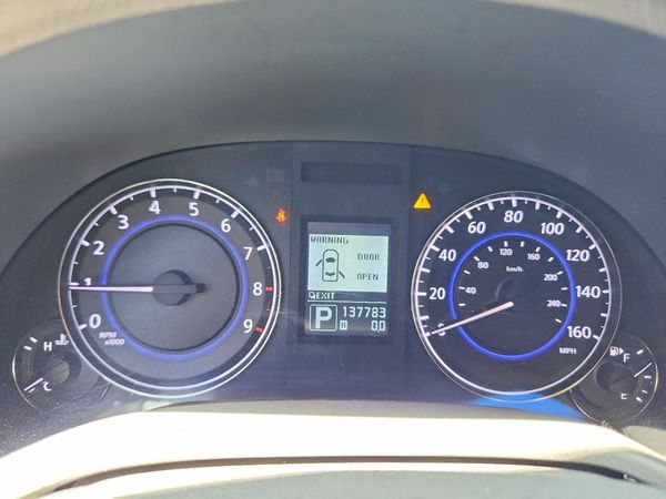 2013 INFINITI G37