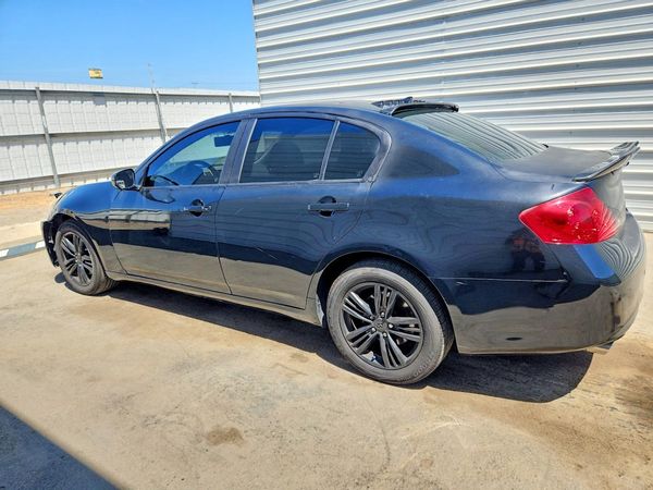 2013 INFINITI G37