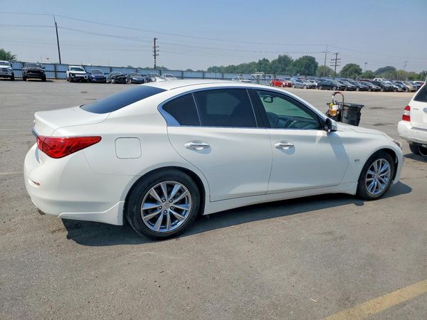 2017 INFINITI Q50
