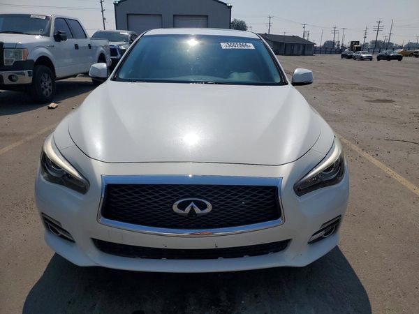 2017 INFINITI Q50