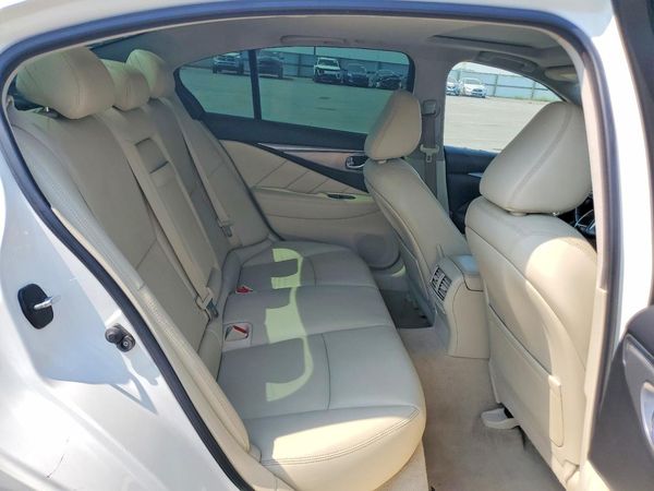 2017 INFINITI Q50