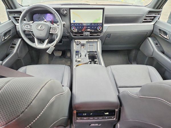 2024 LEXUS GX GX 550