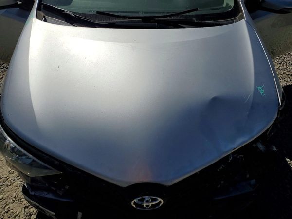 2017 TOYOTA COROLLA — Engine bay