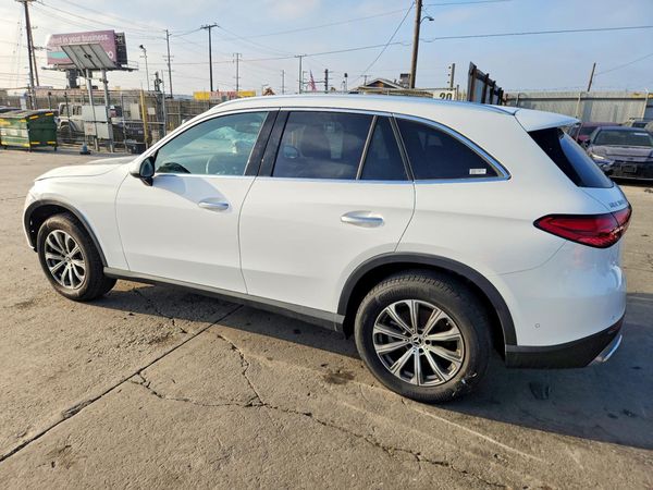 2025 MERCEDES-BENZ GLC GLC300