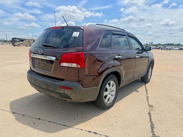 2013 KIA SORENTO Base / LX