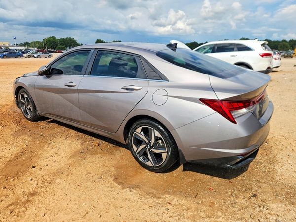 2022 HYUNDAI ELANTRA