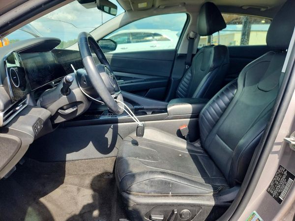 2022 HYUNDAI ELANTRA