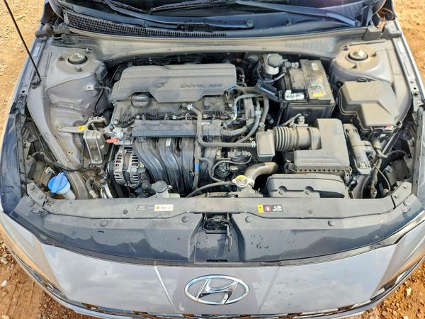 2022 HYUNDAI ELANTRA