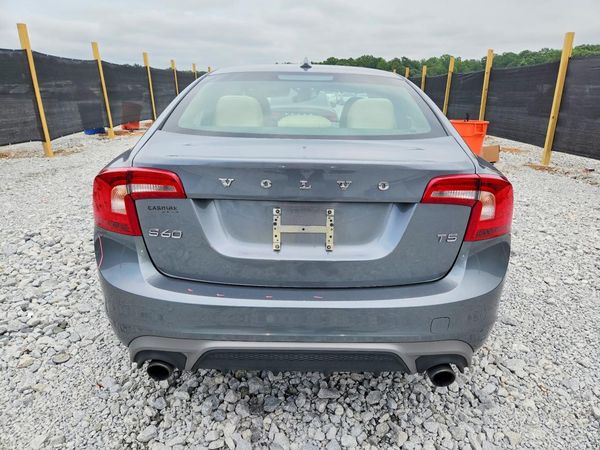 2017 VOLVO S60 Dynamic