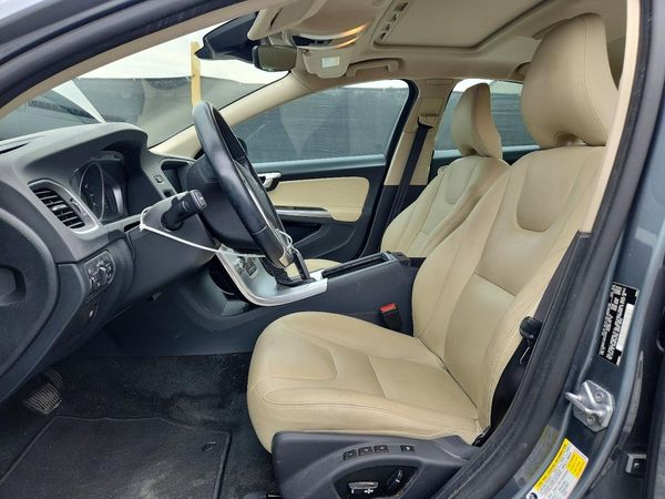 2017 VOLVO S60 Dynamic