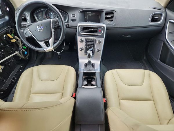 2017 VOLVO S60 Dynamic
