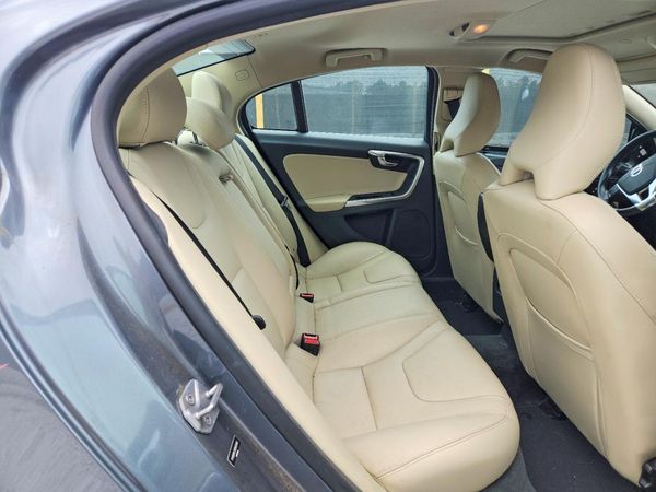 2017 VOLVO S60 Dynamic