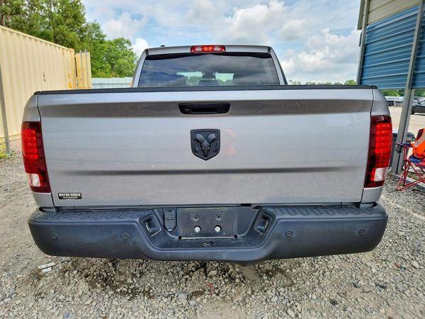 2024 RAM 1500 CLASSIC
