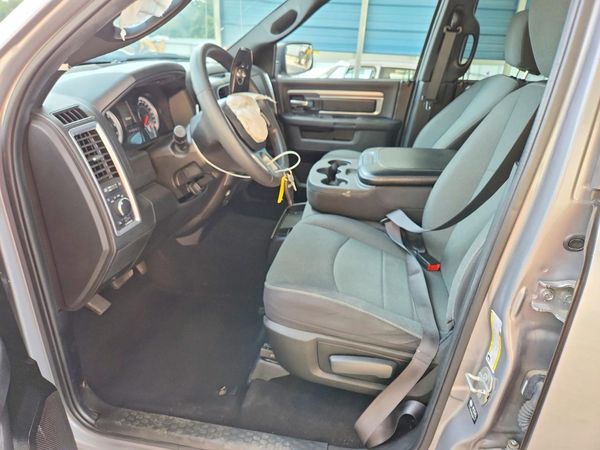 2024 RAM 1500 CLASSIC