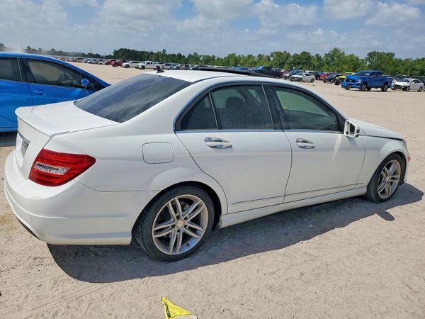 2014 MERCEDES-BENZ C C250