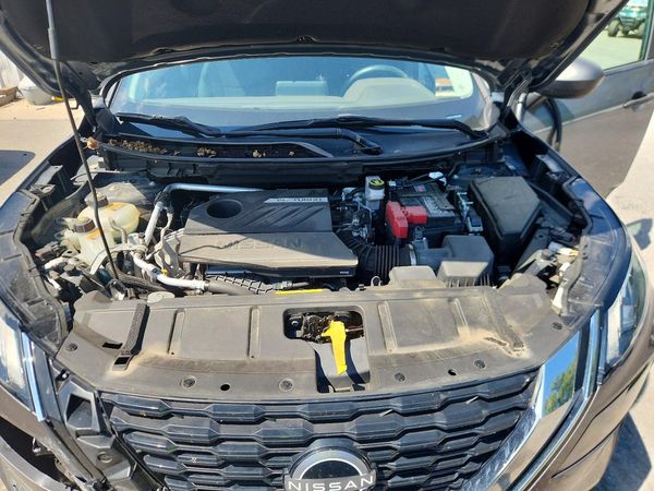 2023 NISSAN ROGUE S — Engine bay