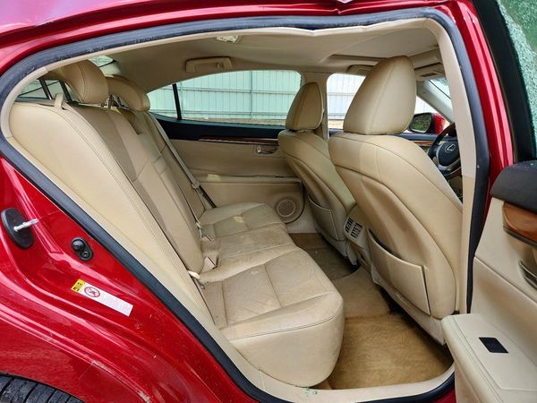 2013 LEXUS ES 300h