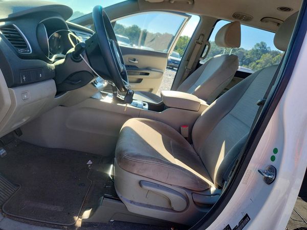 2015 KIA SEDONA L - Low level