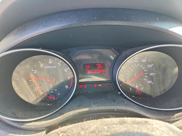 2015 KIA SEDONA L - Low level