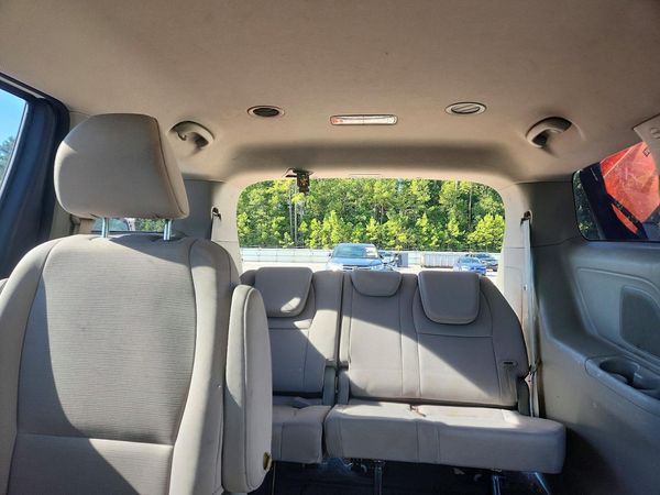 2015 KIA SEDONA L - Low level