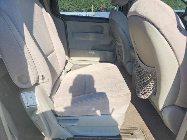 2015 KIA SEDONA L - Low level