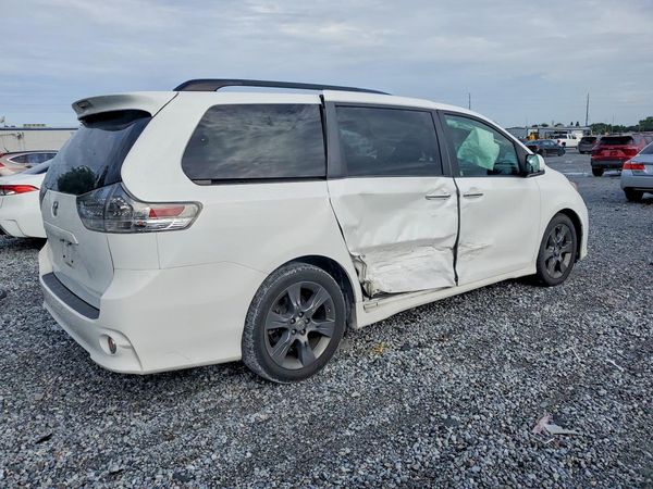 2015 TOYOTA SIENNA