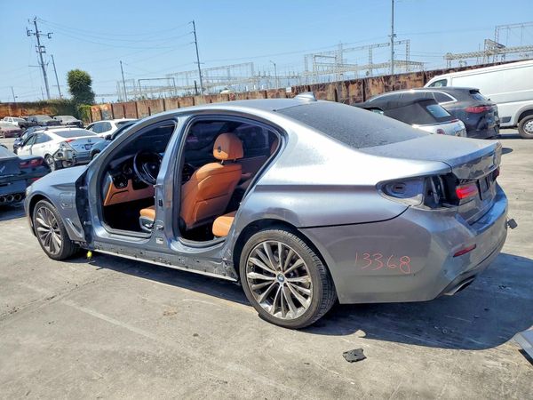 2022 BMW 530E