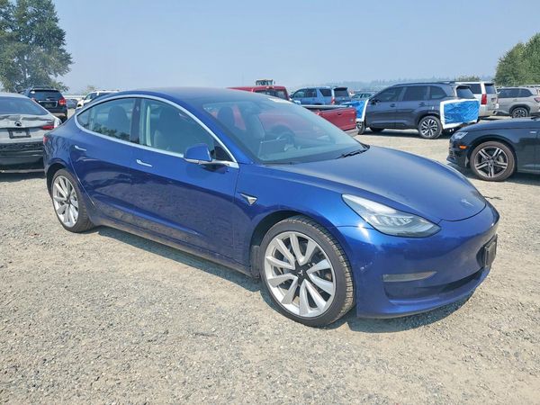 2018 TESLA MODEL 3