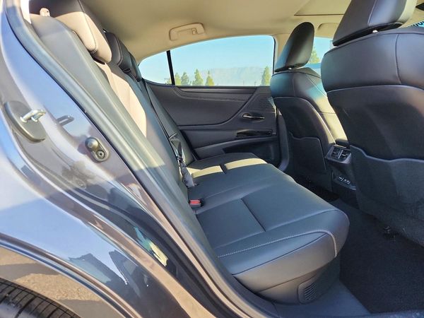 2023 LEXUS ES 300H 300h Premium