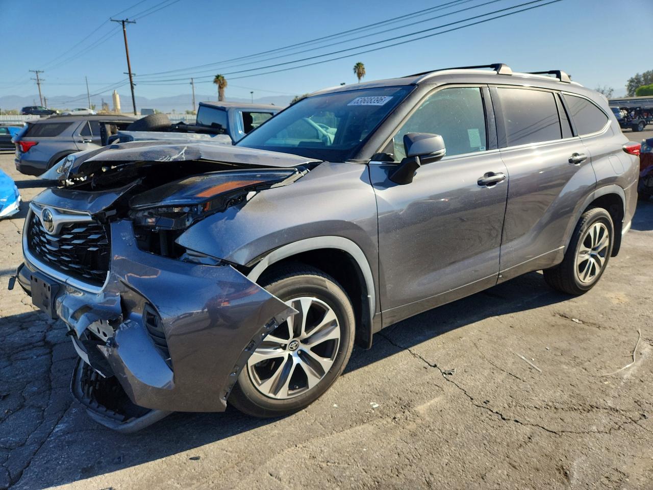 2022 TOYOTA HIGHLANDER XLE