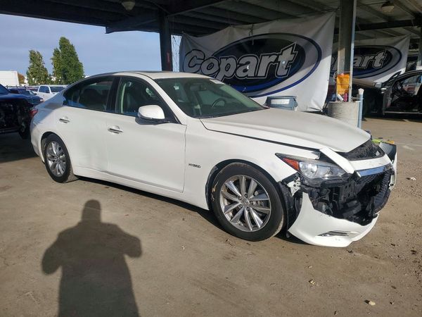 2015 INFINITI Q50 HYBRID