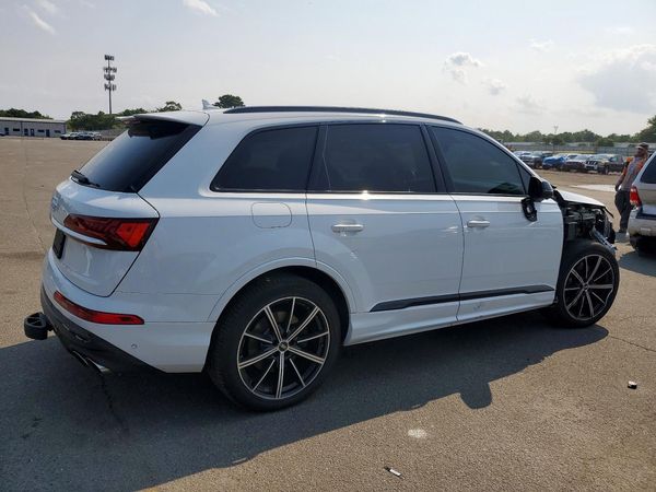 2021 AUDI SQ7 quattro Premium Plus