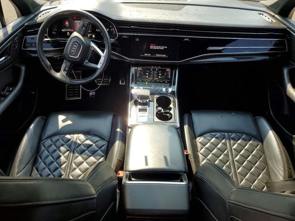 2021 AUDI SQ7 quattro Premium Plus