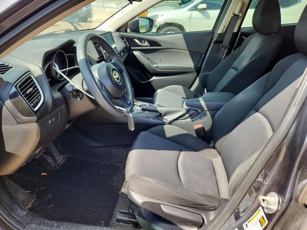 2016 MAZDA 3 SV/Base