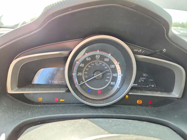 2016 MAZDA 3 SV/Base