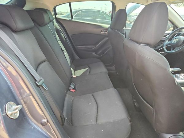 2016 MAZDA 3 SV/Base