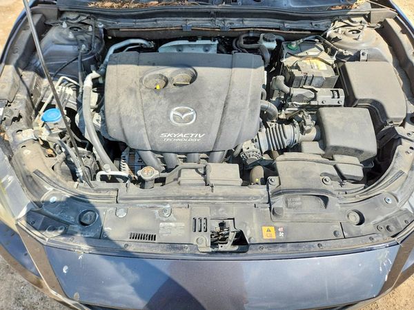 2016 MAZDA 3 SV/Base