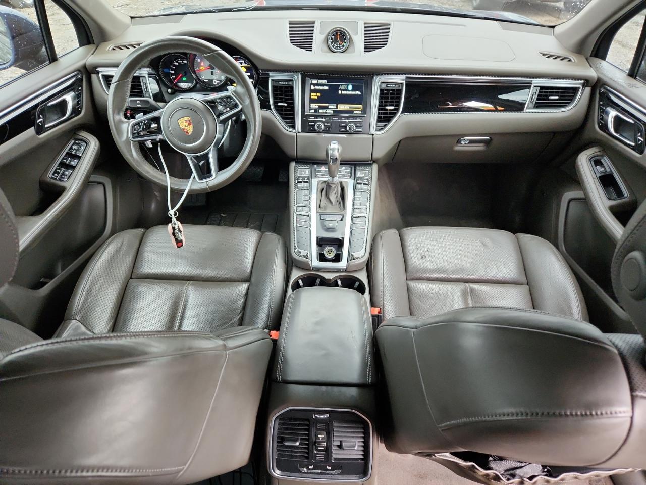 2015 PORSCHE MACAN