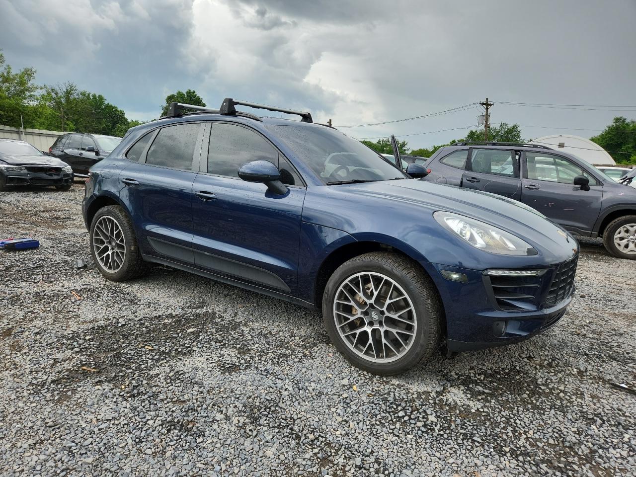 2015 PORSCHE MACAN